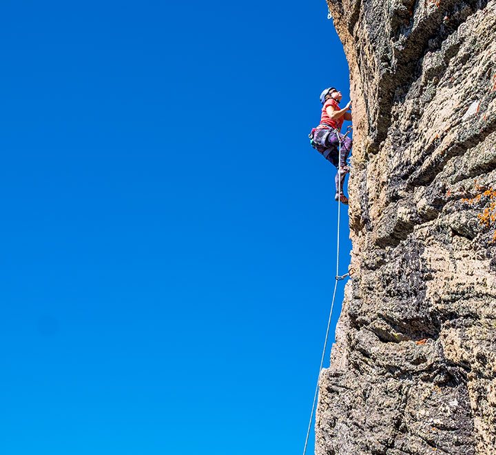Truckee River Canyon rock climbing. Near Truckee california across from Squaw Valley ski resort. Big Chief, Shirley Canyon, Twin Crags rock climbing.